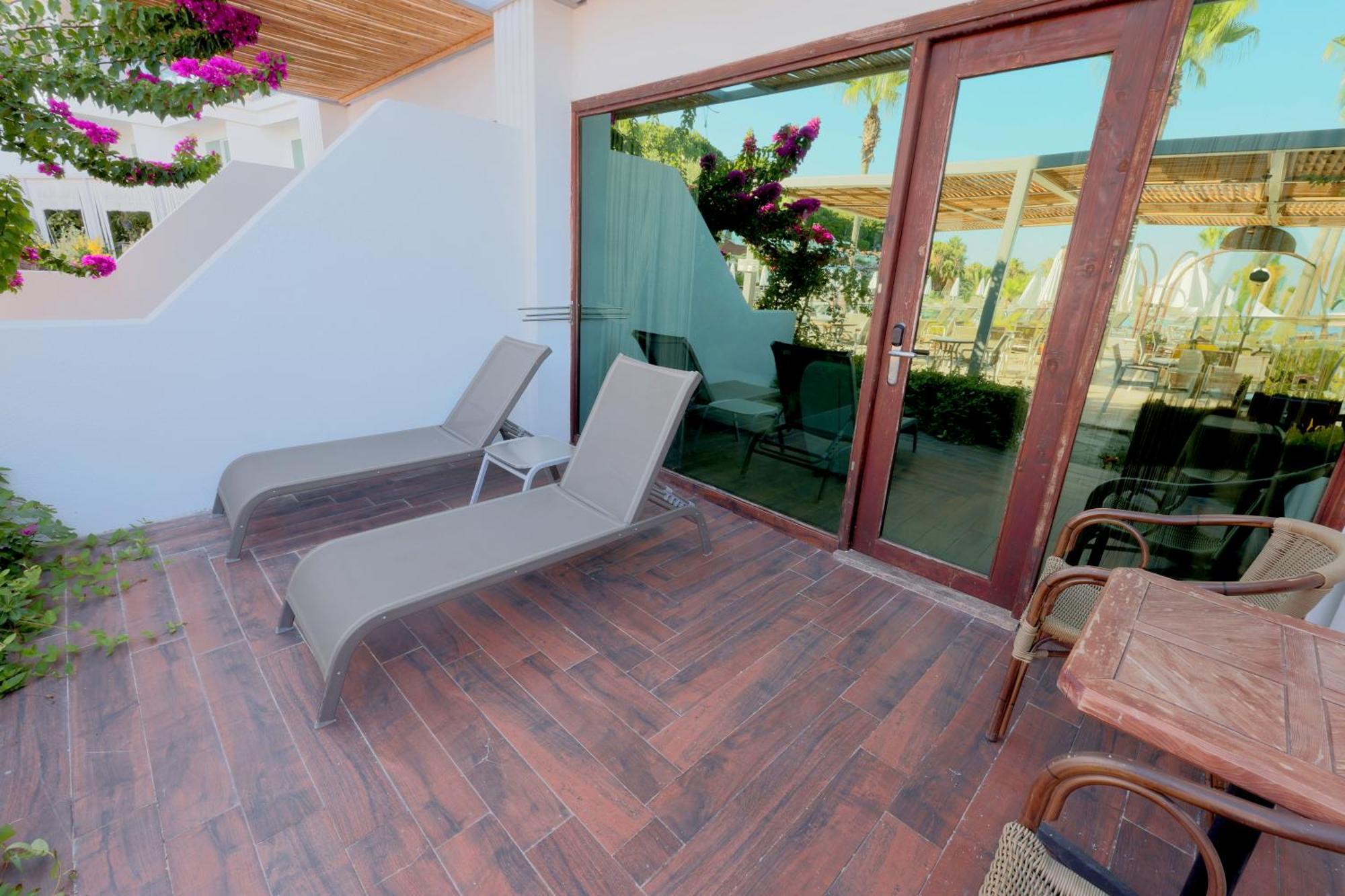 Flora Garden Beach Hotel - Adults Only 16 Plus - Couples Concept Kızılot 外观 照片