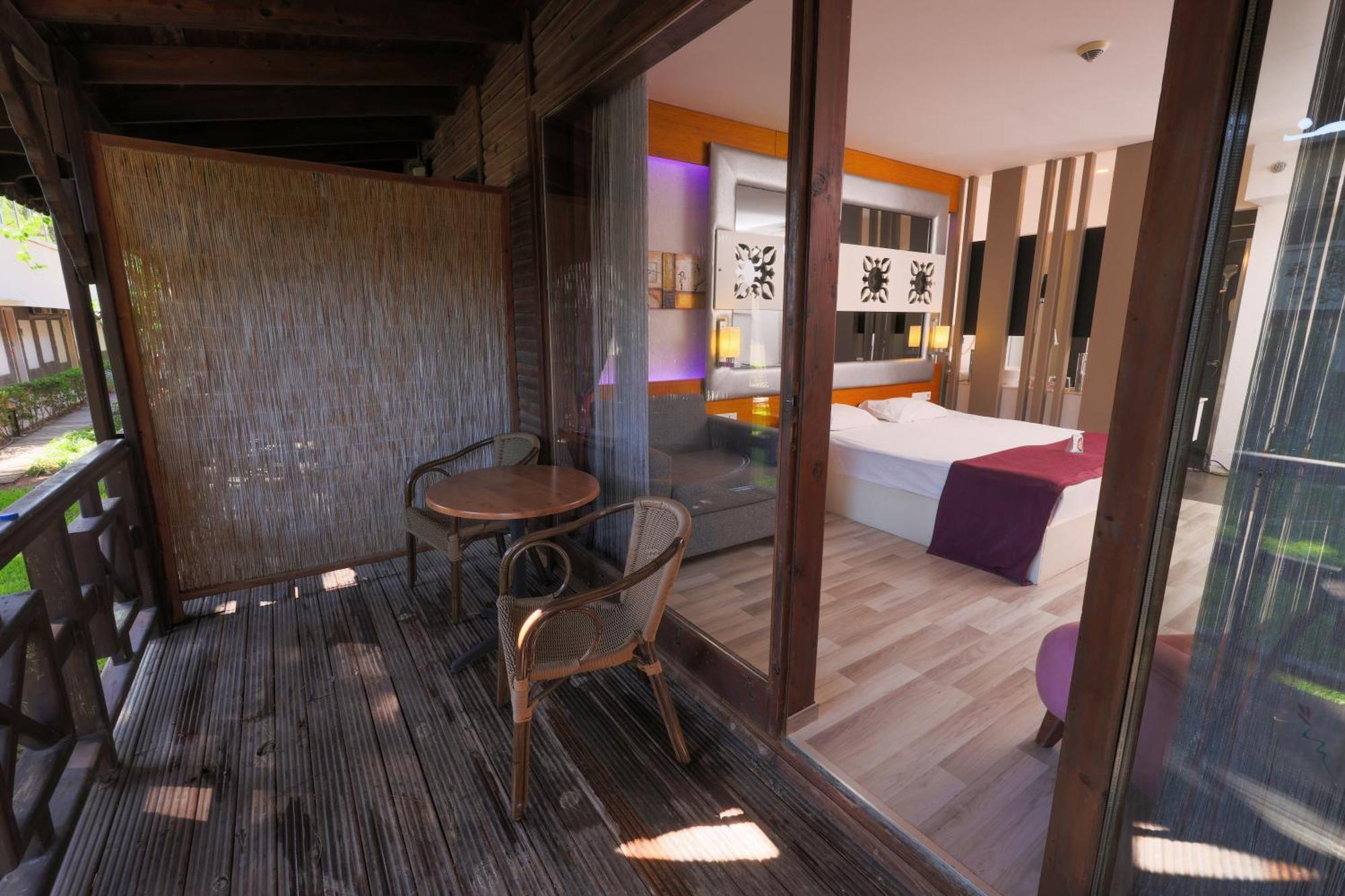Flora Garden Beach Hotel - Adults Only 16 Plus - Couples Concept Kızılot 外观 照片